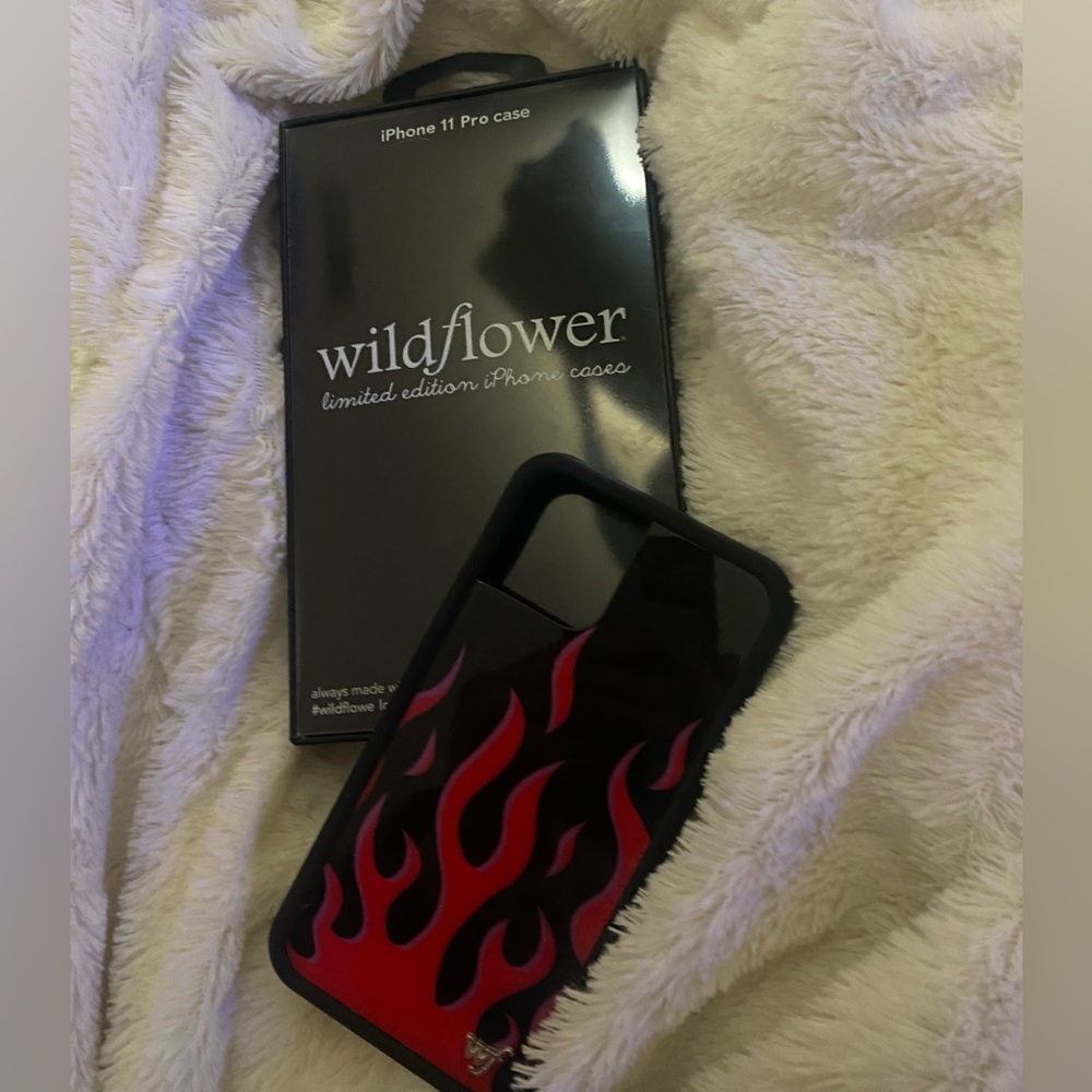 wildflower iphone 11 pro case : red flames